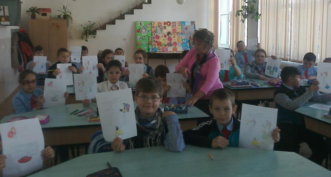 Elevii şi profesorii Şcolii Gimnaziale Ioan Opriş au sărbătorit Ziua Mondială a Educaţiei