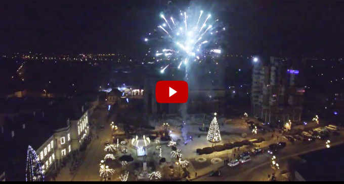 VIDEO: Turdenii au întâmpinat Noul An cu un spectaculos foc de artificii