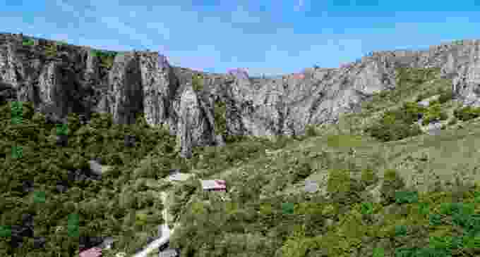 Astăzi se inaugurează traseul de vizitare al defileului Rezervației Naturale Cheile Turenilor