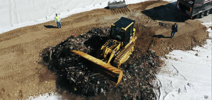 VIDEO: Prima mașină de gunoi a intrat în noul centru pentru managementul integrat al deșeurilor