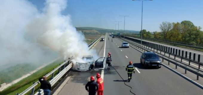 Un BMW X3 a ars complet pe autostrada Sebeş – Turda. Autoturismul nu a putut fi salvat de pompieri