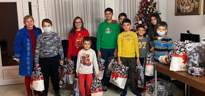 Echipele TNL și OFL Turda și-au luat straiele  de Moș Crăciun și au plecat spre Fundația Caritabilă Sfântul Daniel! 🎅