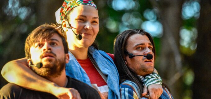 Actorii turdeni au stârnit ropote de aplauze și râsete cu gura până la urechi la Festivalul Roșia Montană Alive